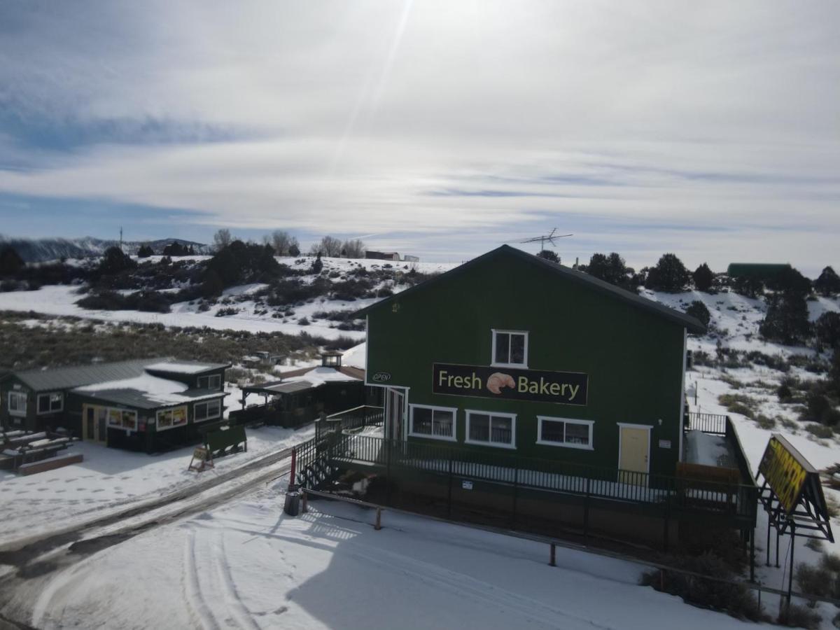 Bryce Sunset Inn Panguitch Bagian luar foto